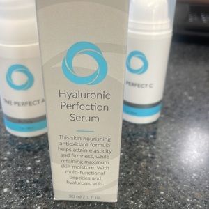 Hyaluronic Perfection Serum brand new